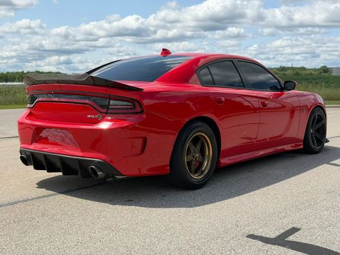 Used 2016 Dodge Charger SRT Hellcat RWD image 5