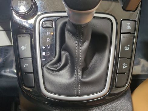 Used 2024 Kia Seltos EX AWD/4WD image 21