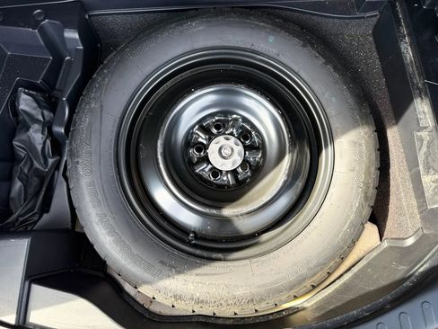 Used 2018 Toyota RAV4 LE w/ All Weather Liner Package FWD image 8