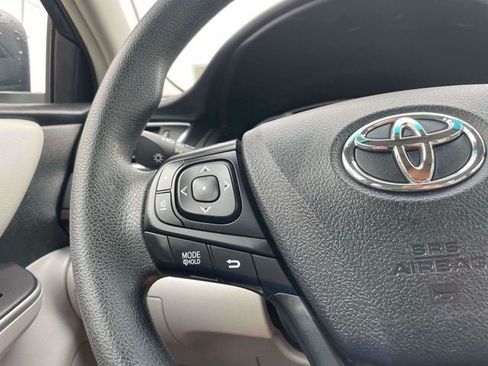 Used 2017 Toyota Camry LE FWD image 23