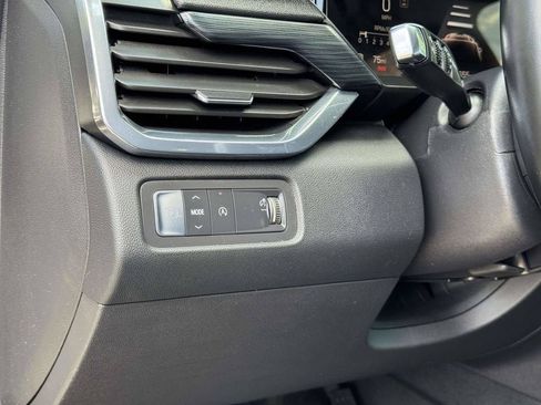 Used 2025 GMC Acadia Elevation w/ Elevation Premium Package FWD image 10
