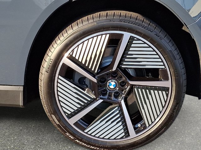 New 2027 BMW iX3 50 xDrive AWD/4WD image 8