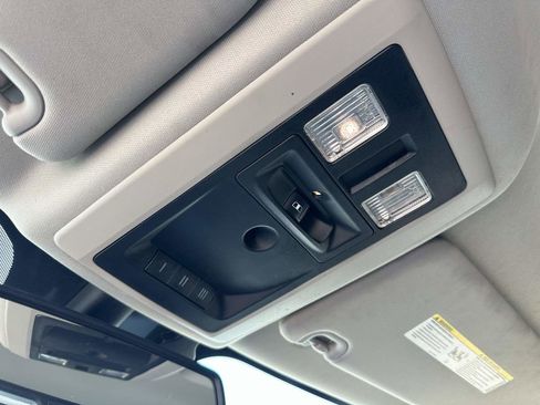 Used 2014 RAM 1500 Laramie image 32