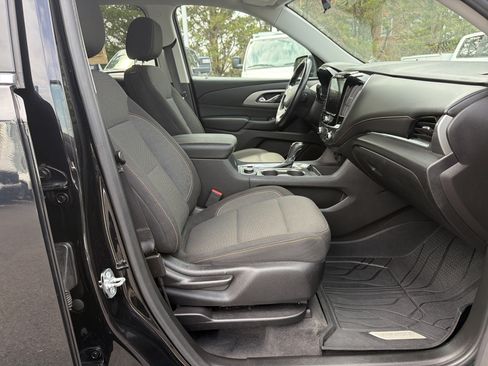 Used 2018 Chevrolet Traverse LT FWD image 32