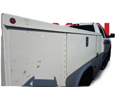 Used 2022 RAM 2500 Tradesman w/ Chrome Appearance Group image 9