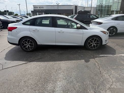 Used 2017 Ford Focus SEL w/ Interior Protection Package FWD image 3