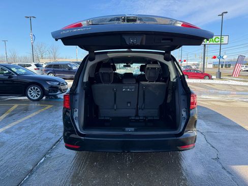 Used 2018 Honda Odyssey EX image 13