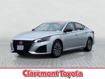Used 2024 Nissan Altima 2.5 SV