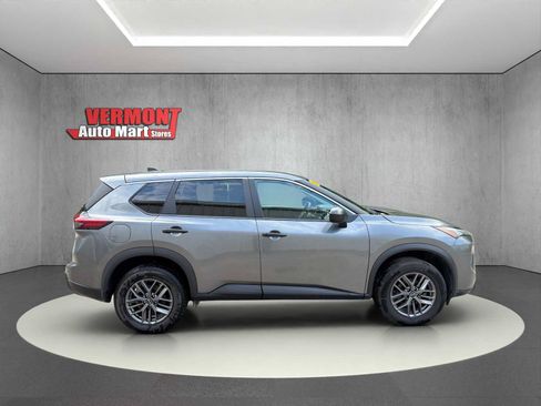 Used 2024 Nissan Rogue S AWD/4WD image 9