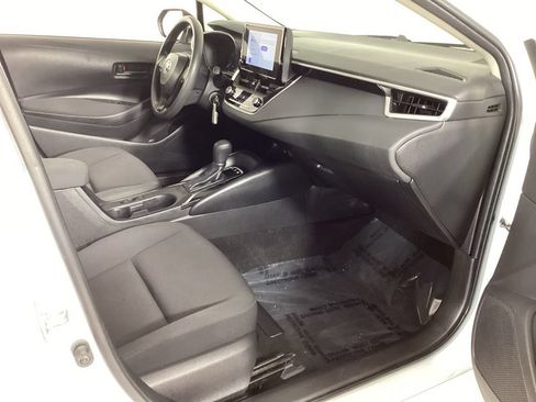 Used 2025 Toyota Corolla LE FWD image 36