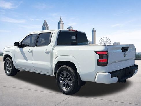 Certified 2025 Nissan Frontier SV w/ SV Convenience Package RWD image 3
