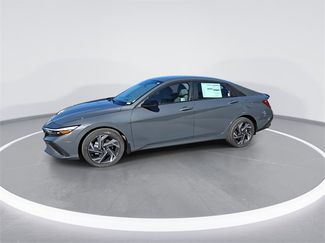 New 2025 Hyundai Elantra Sport video 4