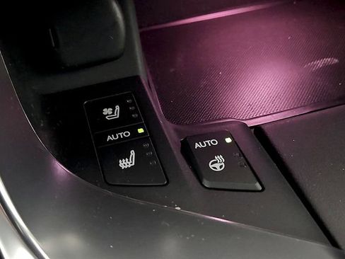Used 2025 Lexus LX 700h Overtrail AWD/4WD image 31