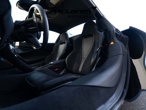 Used 2022 McLaren 720S Luxury RWD image 11