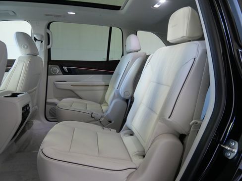 New 2026 Buick Enclave Avenir w/ Super Cruise Package AWD/4WD image 16