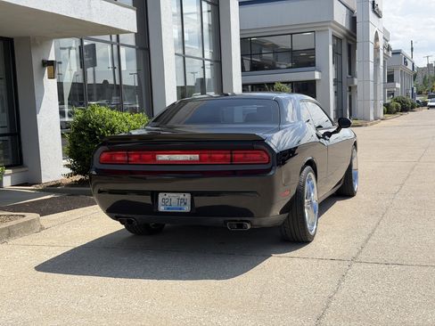 Used 2013 Dodge Challenger SXT w/ Super Sport Group image 5