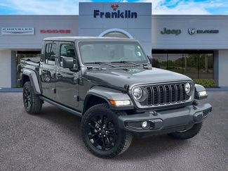 Used 2024 Jeep Gladiator Sport AWD/4WD video 1
