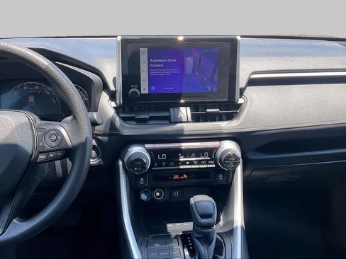 Used 2025 Toyota RAV4 XLE FWD image 7