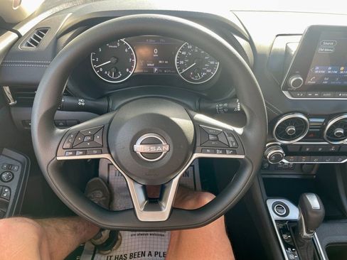 Used 2025 Nissan Sentra SV image 13