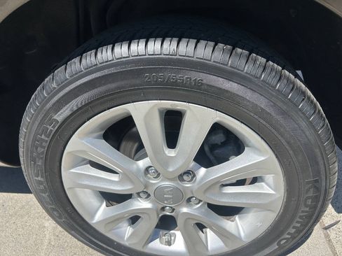 Used 2012 Kia Soul + FWD image 22