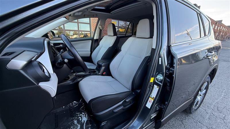 Used 2016 Toyota RAV4 XLE FWD image 31