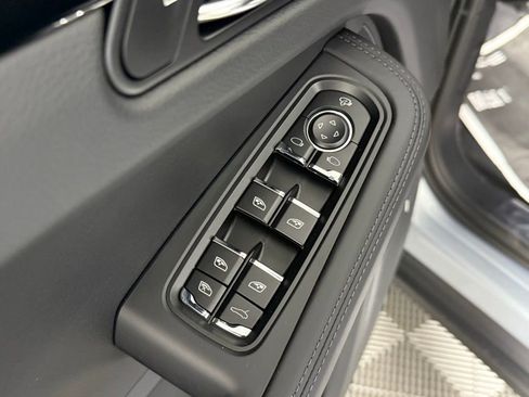 Certified 2026 Porsche Macan AWD/4WD image 26
