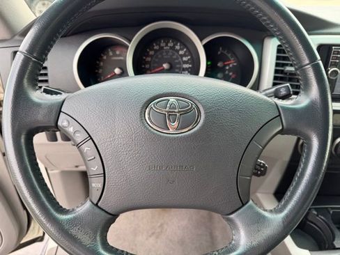 Used 2008 Toyota 4Runner SR5 image 13