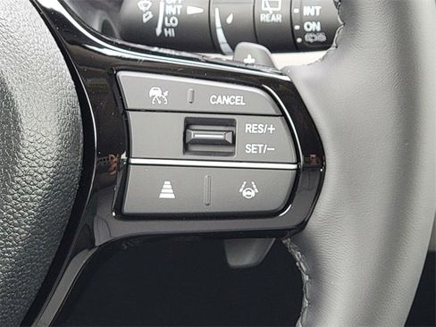 New 2025 Honda Pilot Touring image 28