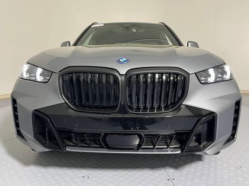 New 2026 BMW X5 xDrive50e AWD/4WD image 4