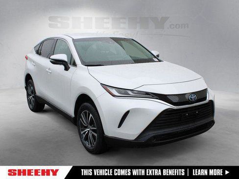 Certified 2024 Toyota Venza LE AWD/4WD image 1