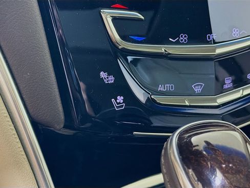 Used 2016 Cadillac XTS Luxury FWD image 24
