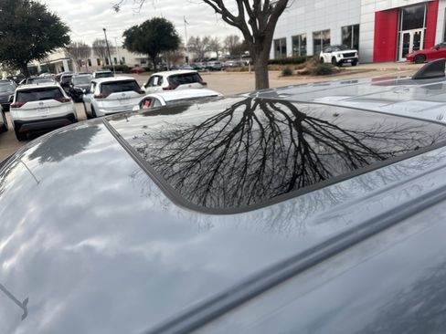 Certified 2024 Nissan Frontier PRO-4X w/ Pro Premium Package image 9