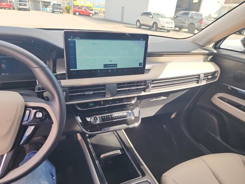 New 2026 Lincoln Corsair Premiere image 30