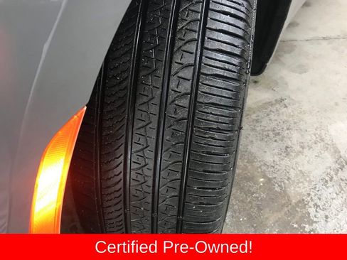 Used 2025 Chrysler Pacifica Limited image 47