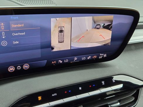 Used 2025 Buick Enclave Preferred image 18