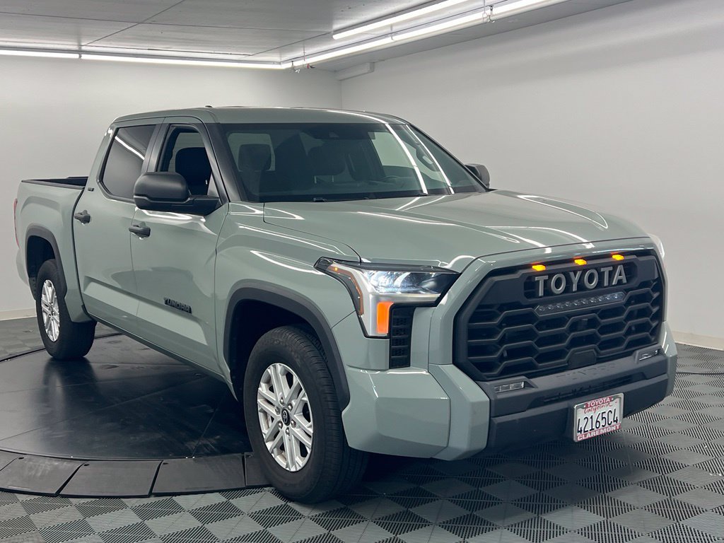 Used 2025 Toyota Tundra SR5 RWD image 3