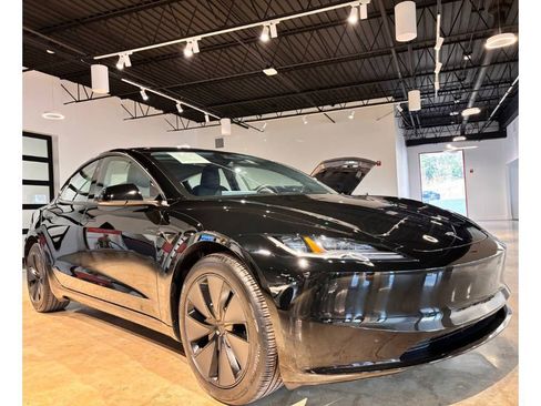 Used 2024 Tesla Model 3 Standard Range image 6