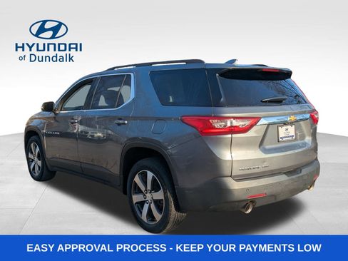 Used 2020 Chevrolet Traverse LT w/ LT Premium Package AWD/4WD image 3