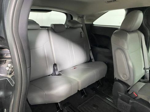 Used 2025 Toyota Sienna XLE w/ XLE Plus Package image 11