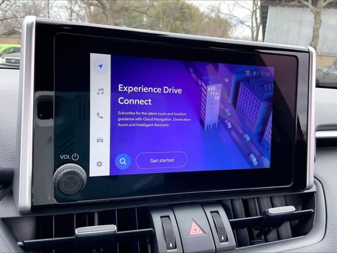 Used 2025 Toyota RAV4 XLE Premium image 32