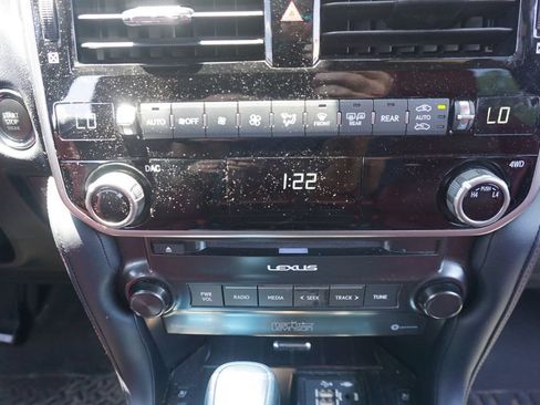 Used 2022 Lexus GX 460 Premium AWD/4WD image 12