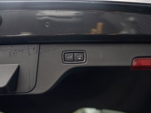 Certified 2025 Porsche Macan 4 Electric image 24