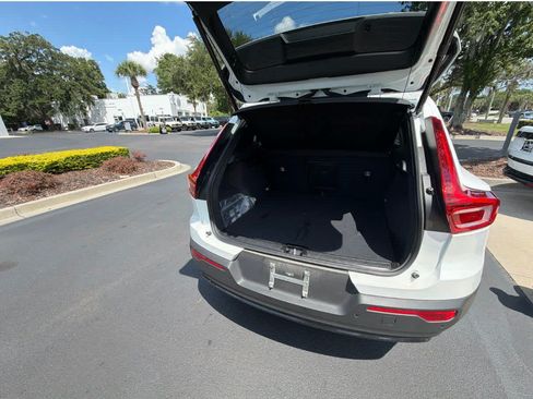 Used 2026 Volvo XC40 B5 Plus AWD/4WD image 24