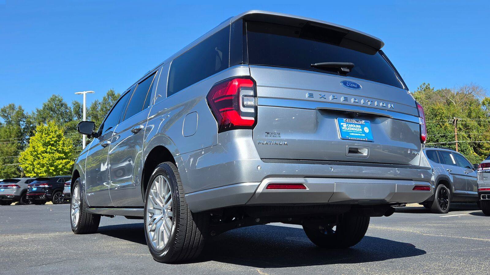 Used 2023 Ford Expedition Max Platinum AWD/4WD image 5