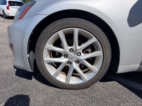 Used 2011 Lexus IS 250 w/ Premium Pkg Value Edition RWD image 10