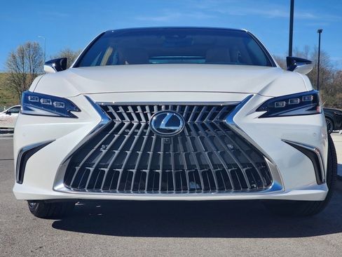 Used 2025 Lexus ES 350 Ultra Luxury FWD image 2