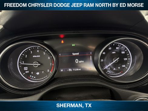 Used 2022 Buick Encore GX Select w/ Sport Touring Package FWD image 12