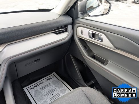 Certified 2025 Ford Explorer Active image 21