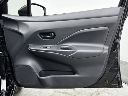 Used 2024 Nissan Versa S w/ Trunk Package image 32