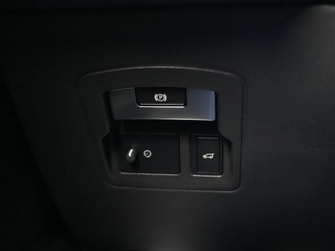 Used 2020 Land Rover Range Rover Velar S image 54